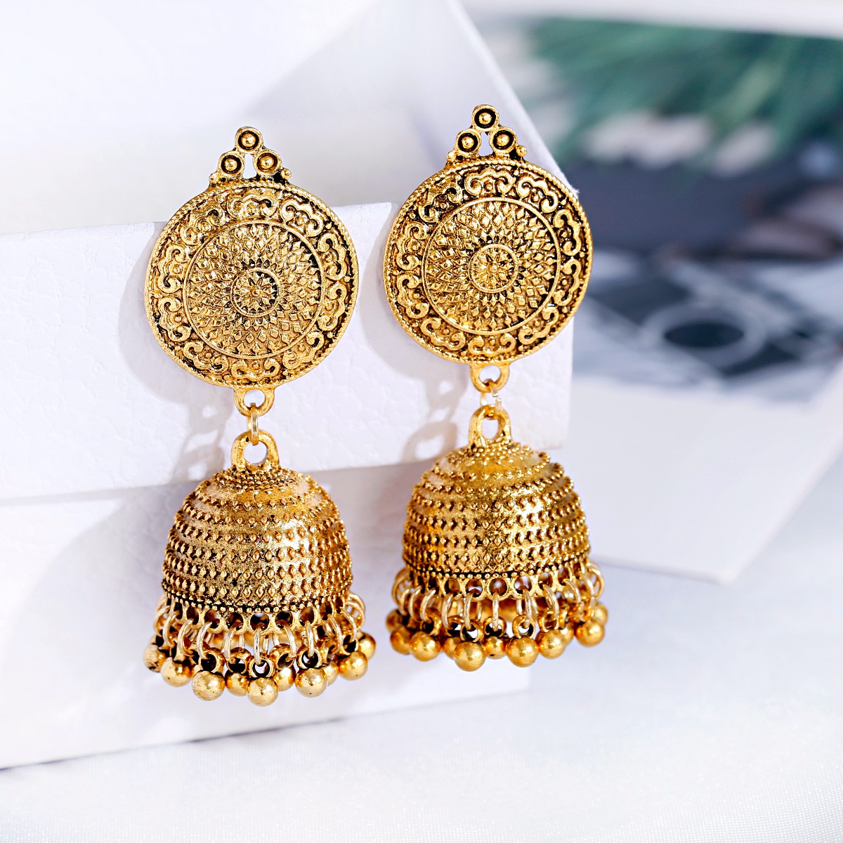 Indian Wedding Supply - Pendientes Jhumka de Color dorado étnico